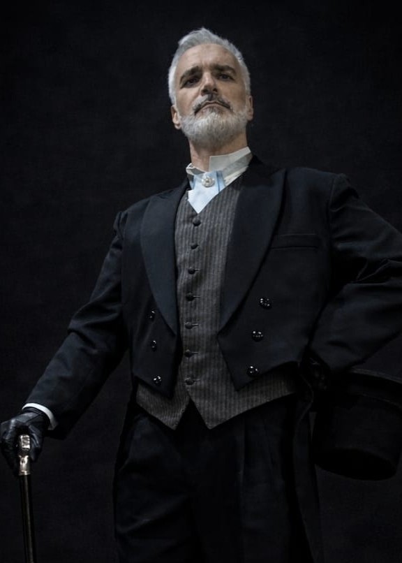Manuel Mas caracterizado como Giorgio Germont en La Traviata