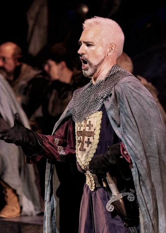 Manuel Mas caracterizado como el Conte di Luna en Il Trovatore